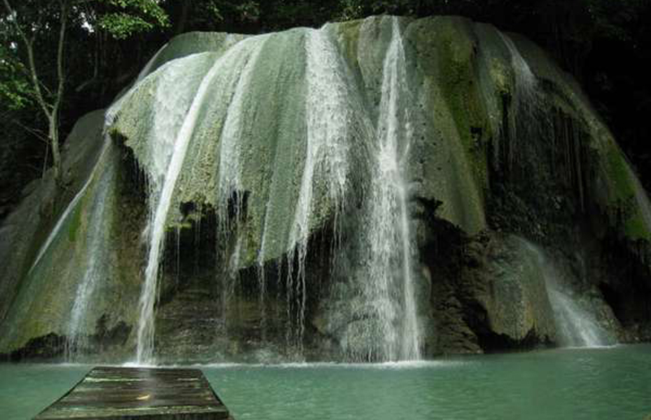 dapatkan-momen-teristimewa-dengan-wisata-air-terjun-di-sulawesi-tenggara